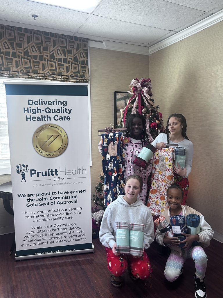 Student Council delivers blankets.