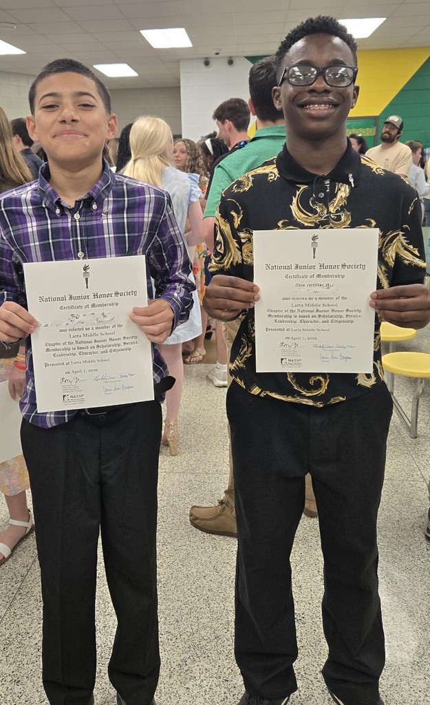 Students are inducted into the NJHS.