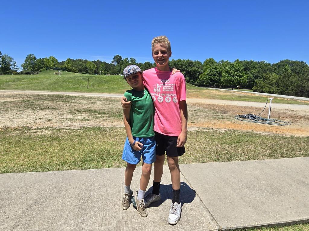 ProTeam students run LES field day stations!
