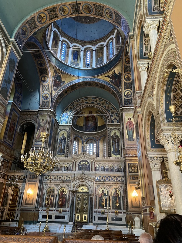 Picture of the inside of a church in Greece