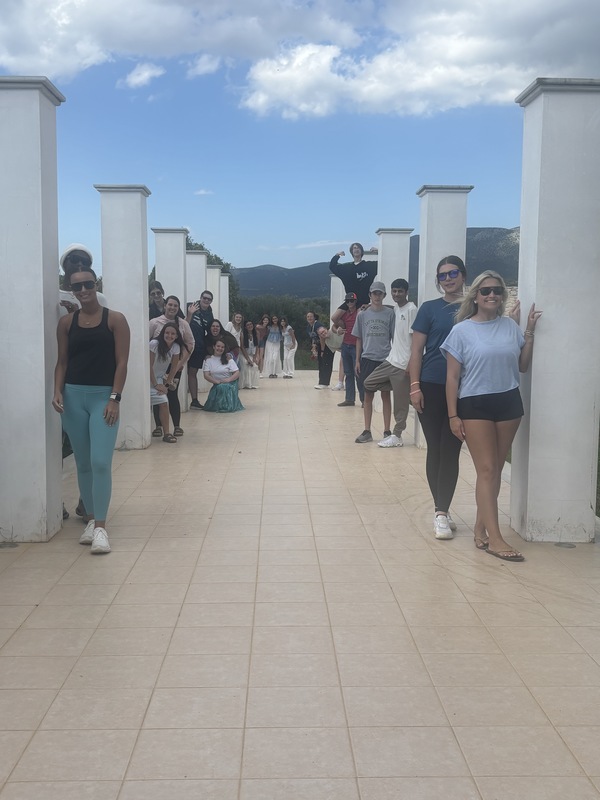 Group picture of the students in Greece