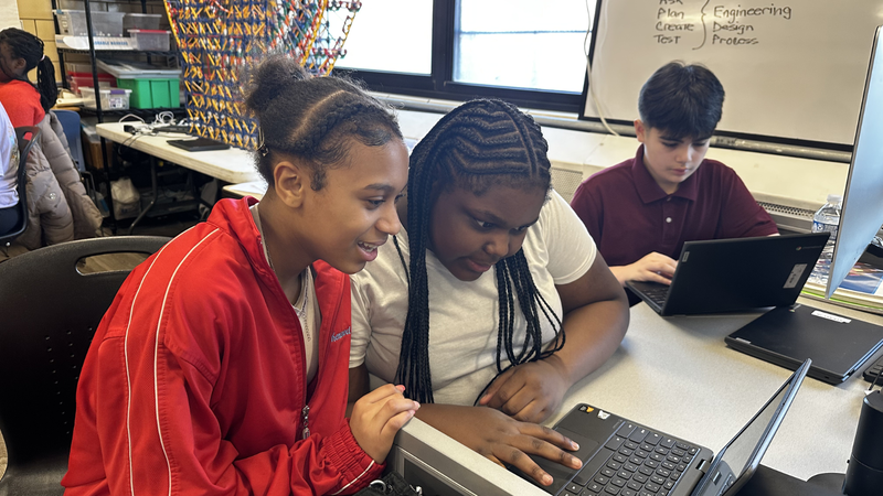 Students in STEAM Lab