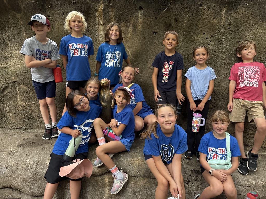 kids at zoo