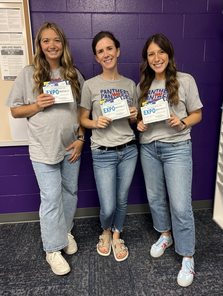 3 teachers hold expo markers gift