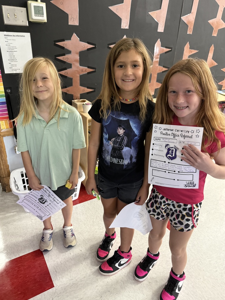 2nd graders with positive office referrals and prizes