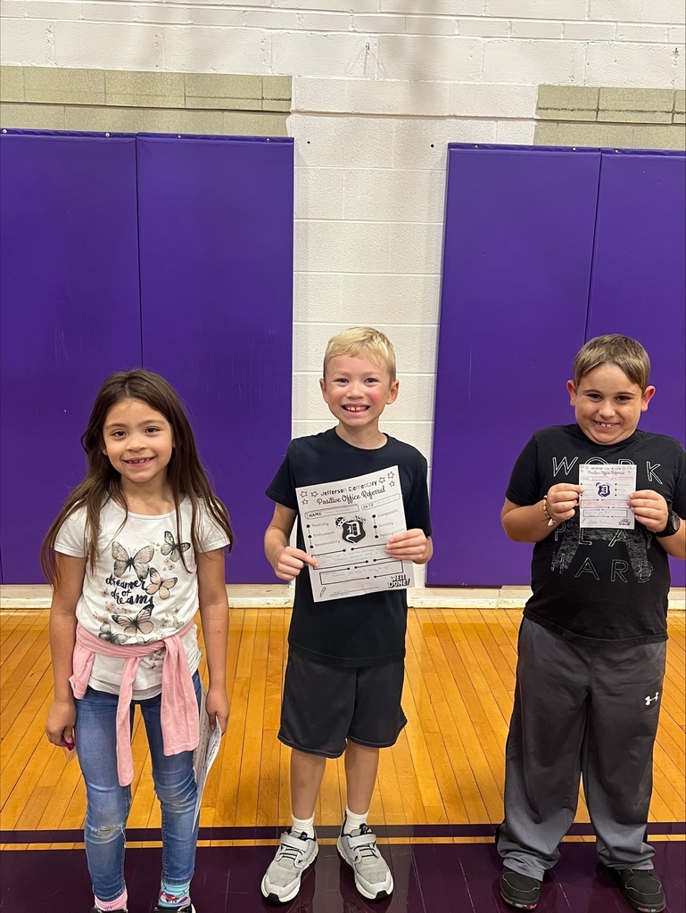 2nd graders with positive office referrals and prizes 