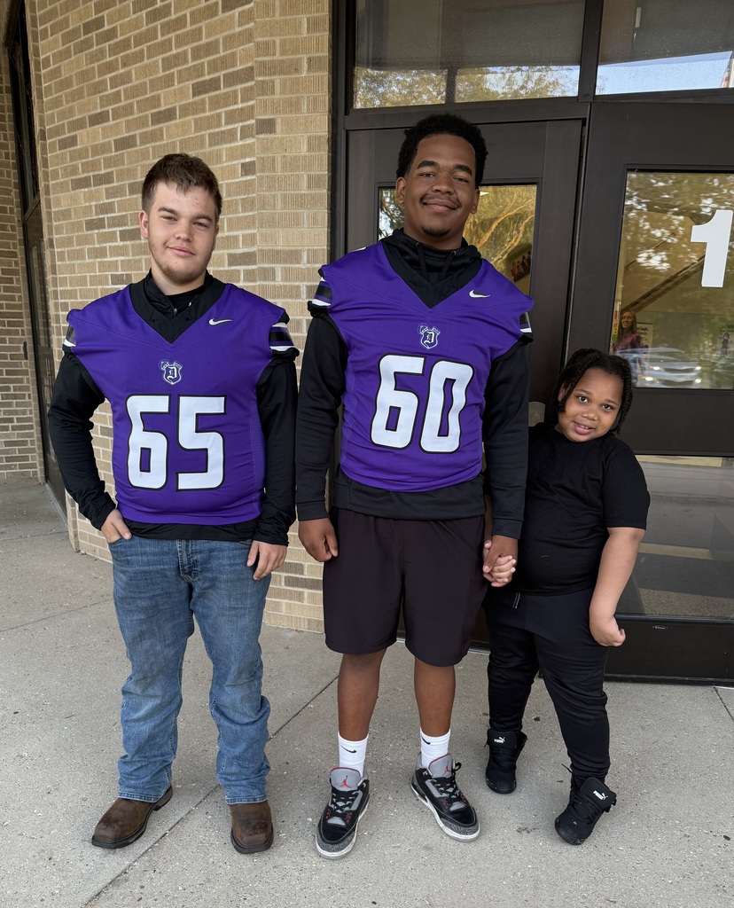 Our Dukes high five our elementary students on their way into the building this morning 