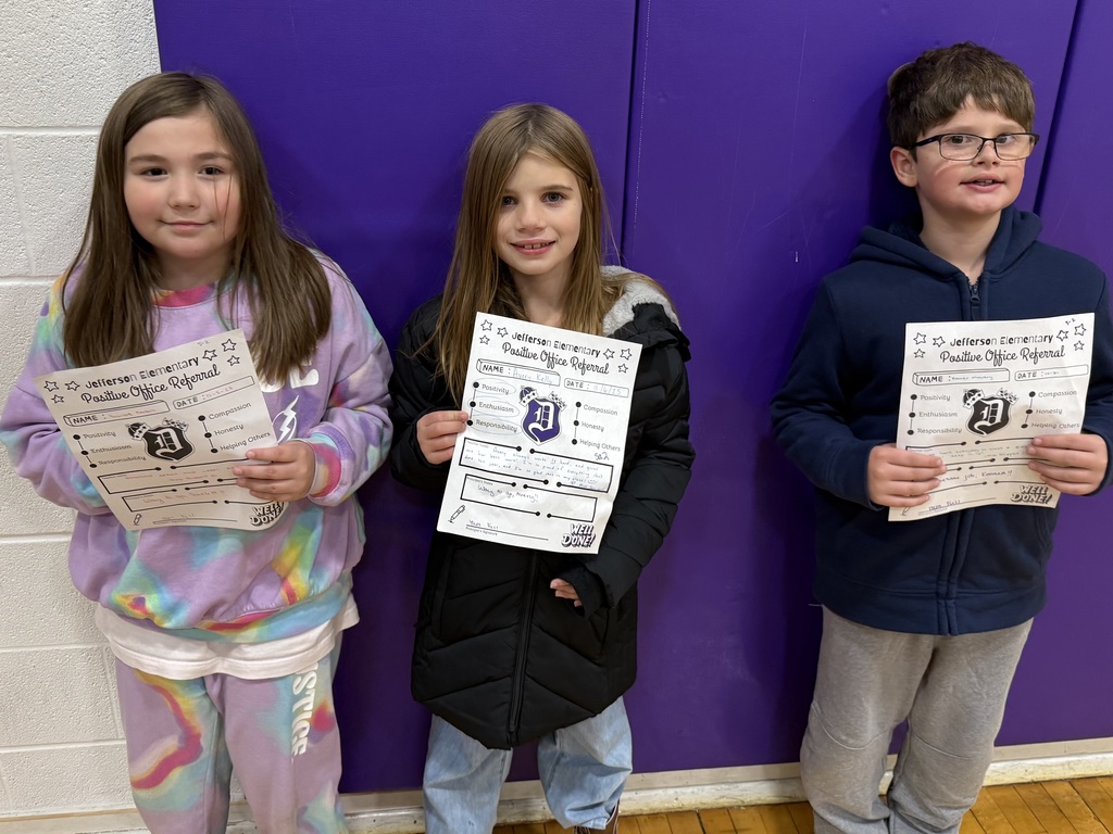 2nd grade students with positive office referrals and certificates