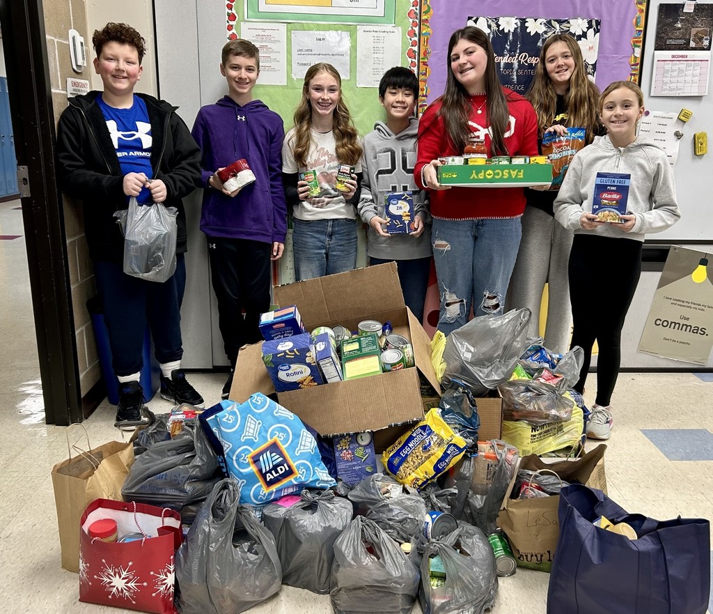 RMS builders club food drive