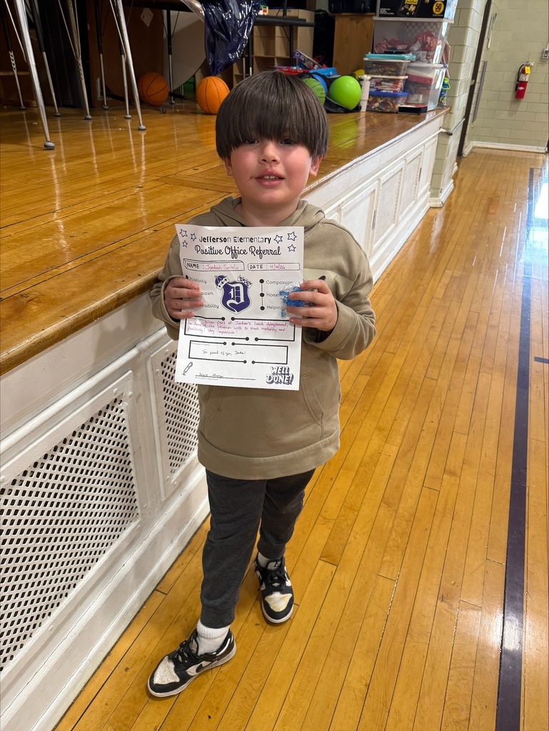 3rd grade students with Positive Office Referrals and prizes!