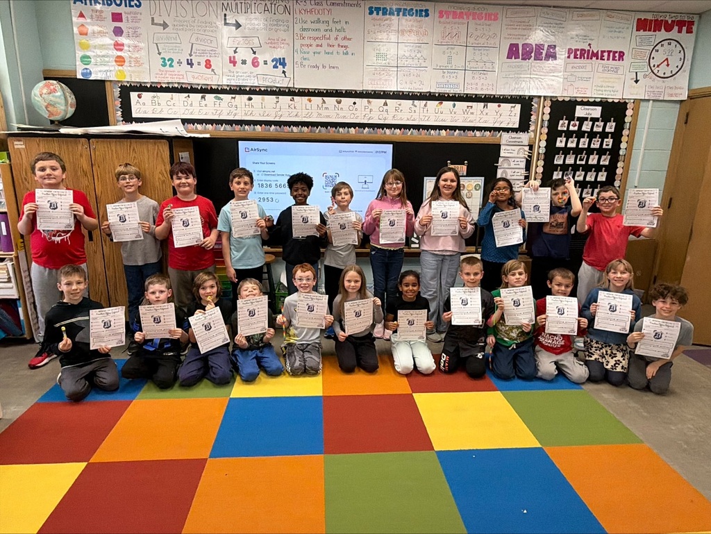 3rd grade students with Positive Office Referrals and prizes!