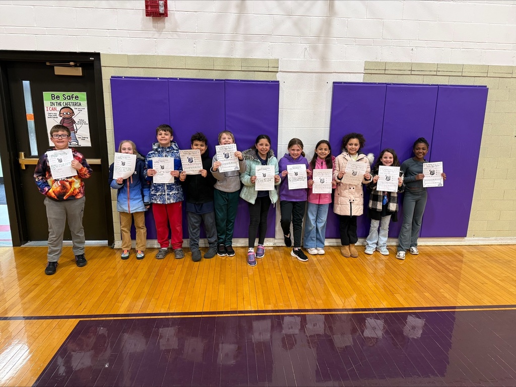 3rd grade students with Positive Office Referrals and prizes!