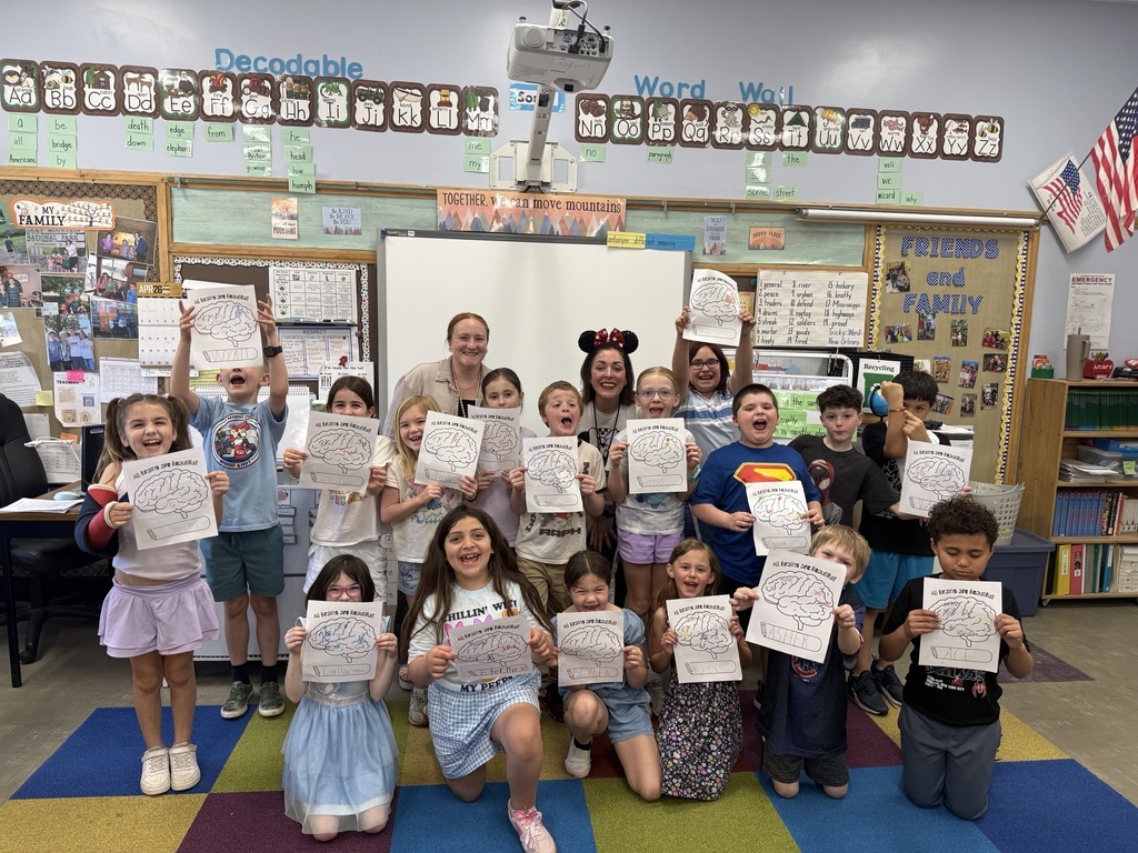 Mrs. Full and Mrs. Thorpe with 2nd graders and their "brains"