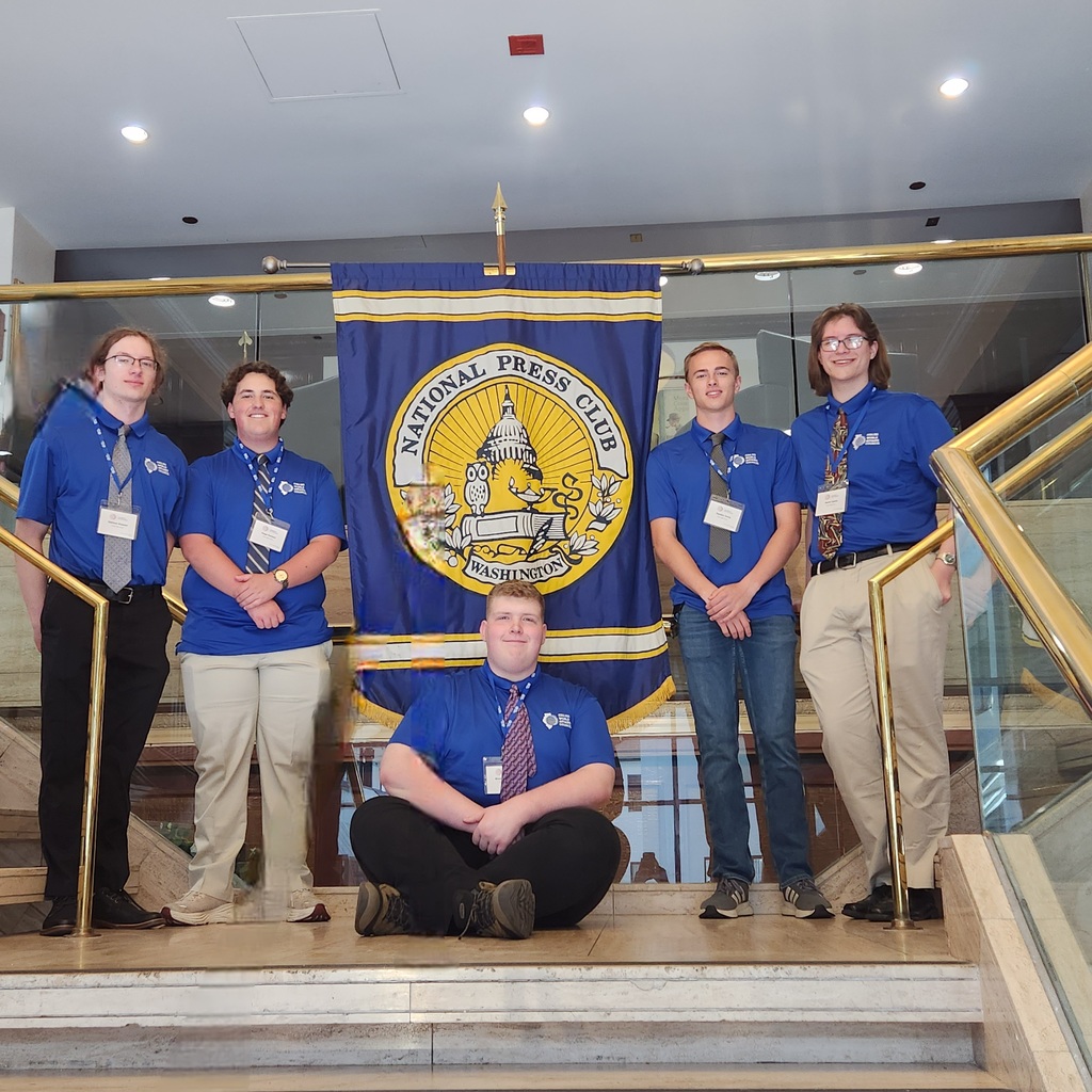 Photo of 5 scholastic bowl students at the National Press Club