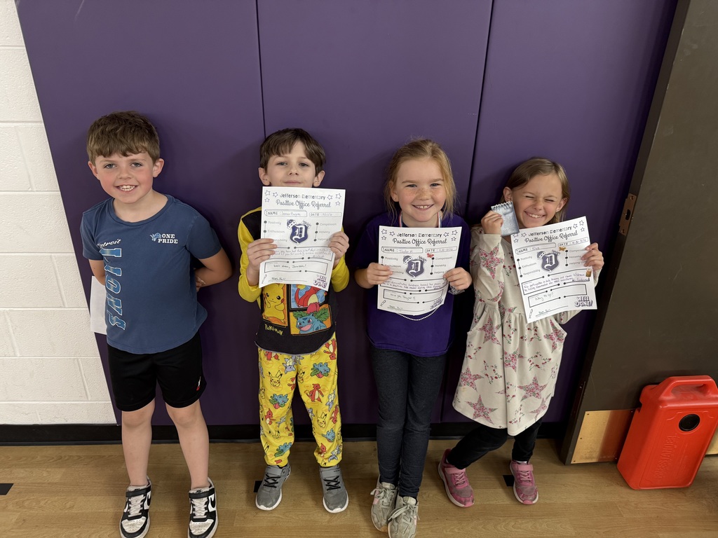 2nd graders with positive office referrals and prizes 
