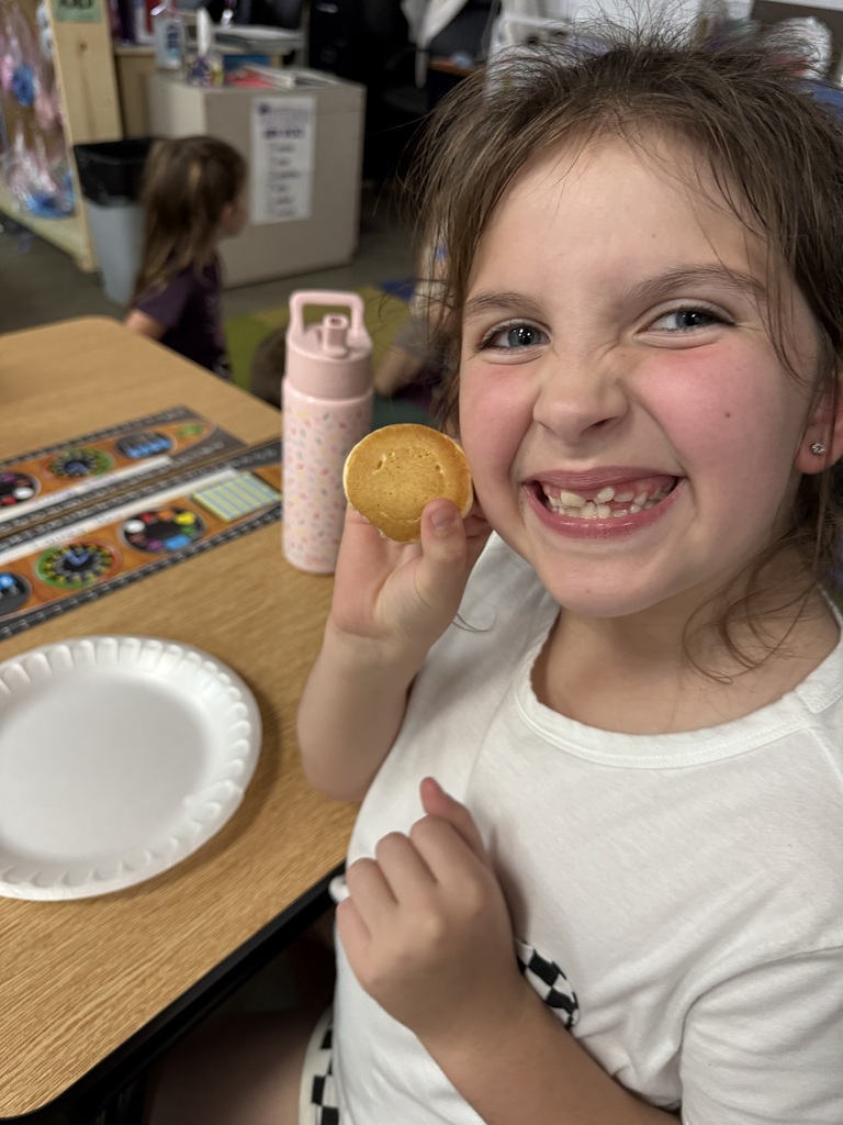 2nd grader with pancakes 