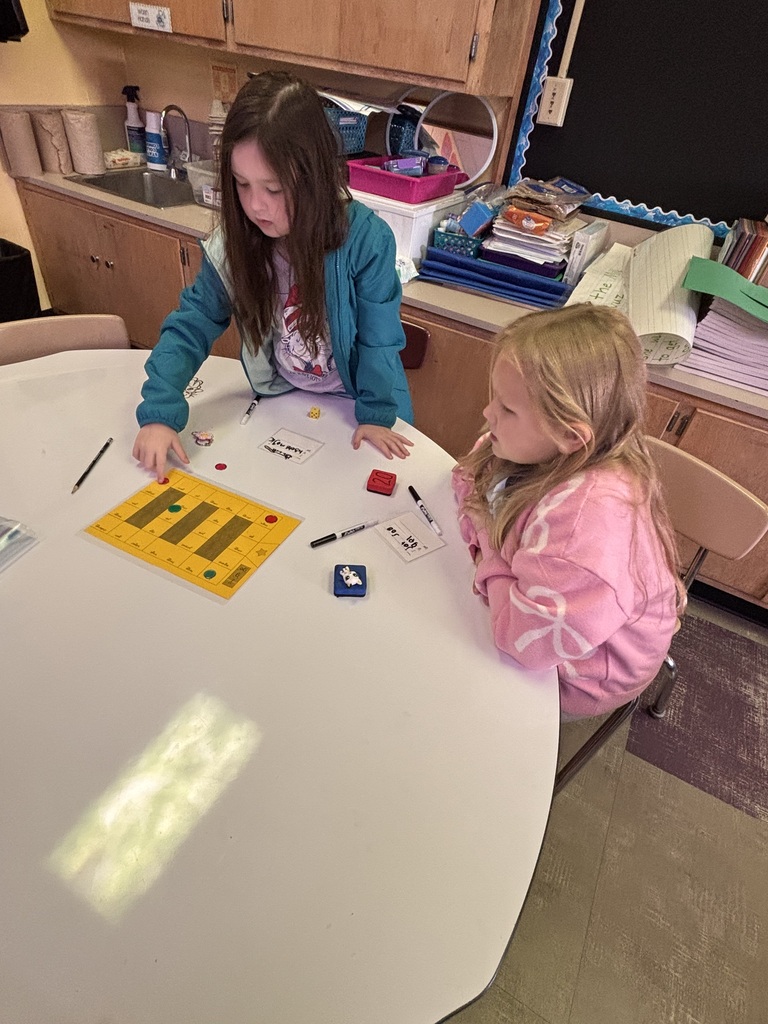 kids playing amplify review games in class