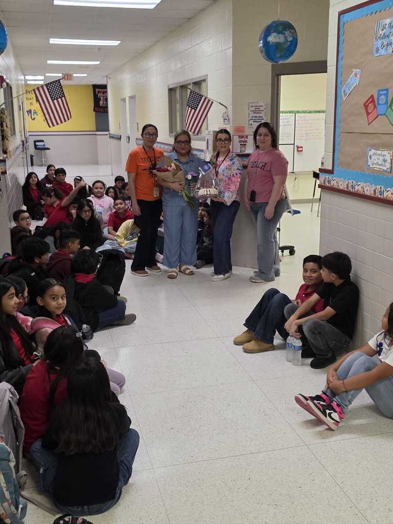teachers with students 