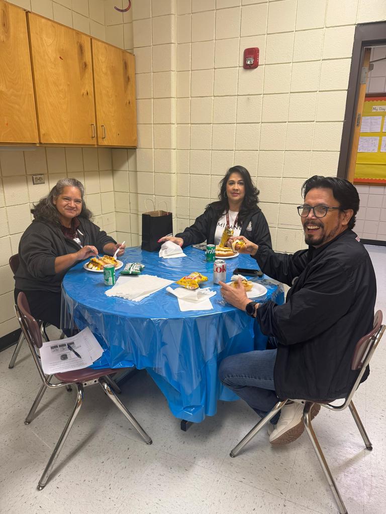 Bolanos, Zamarron, and Decanini enjoying lunch