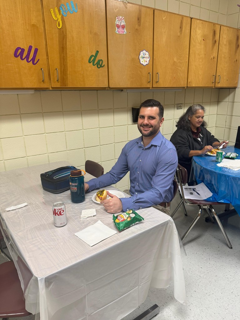 Figueroa enjoying lunch