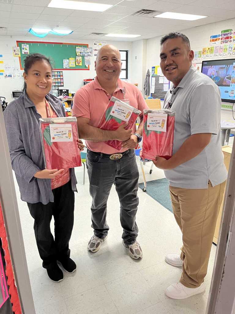 people holding clipboard