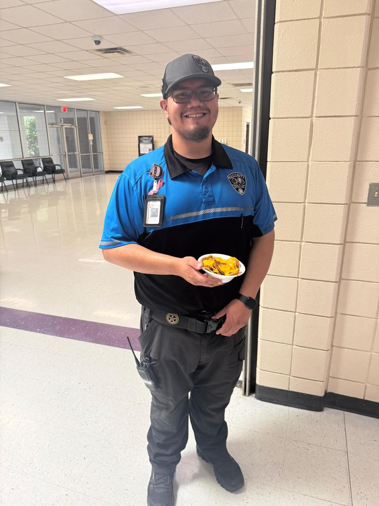 Security Martinez enjoying nachos