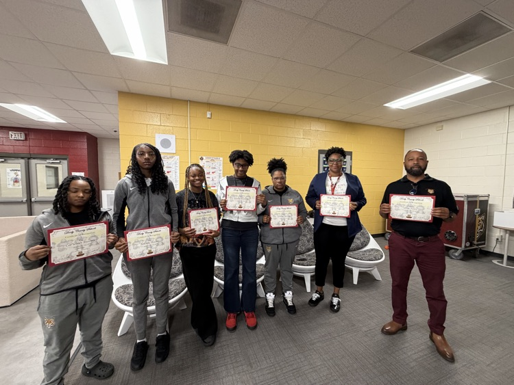 DCHS girls basketball team