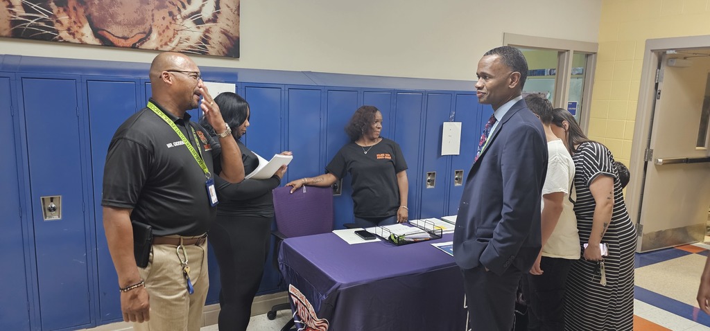 MLMS students and staff gathered for open house.