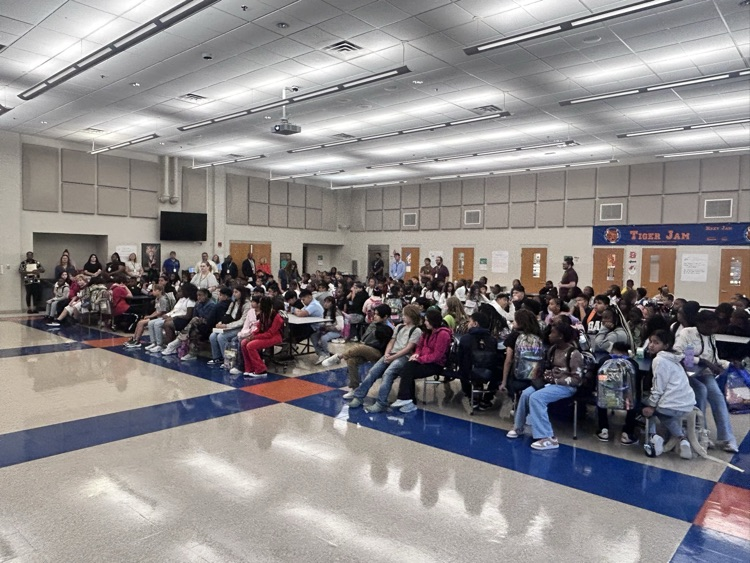 6th graders had orientation at MLMS