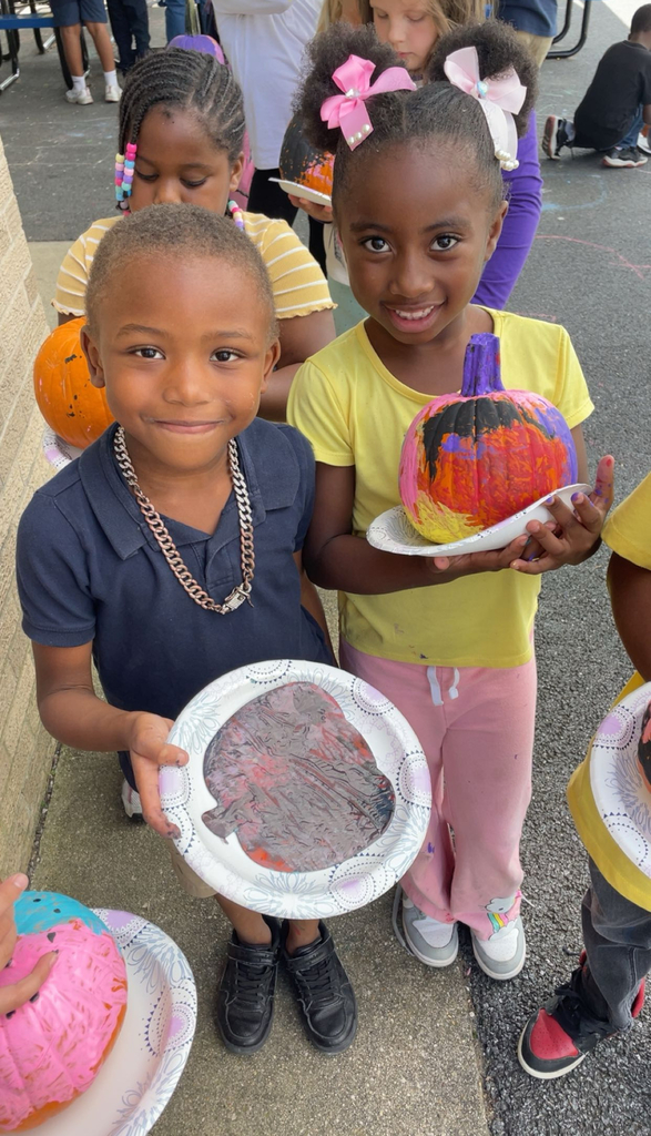 students at field trip to councell farms