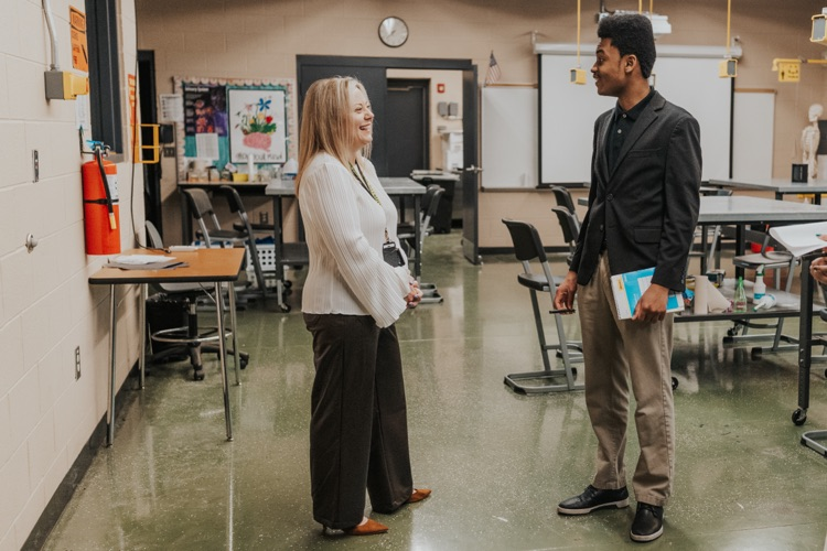 DCTC student board tour