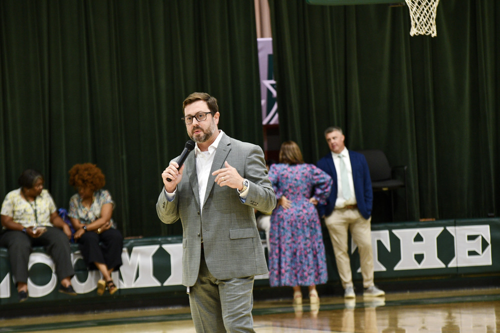 Principal R. Benvin