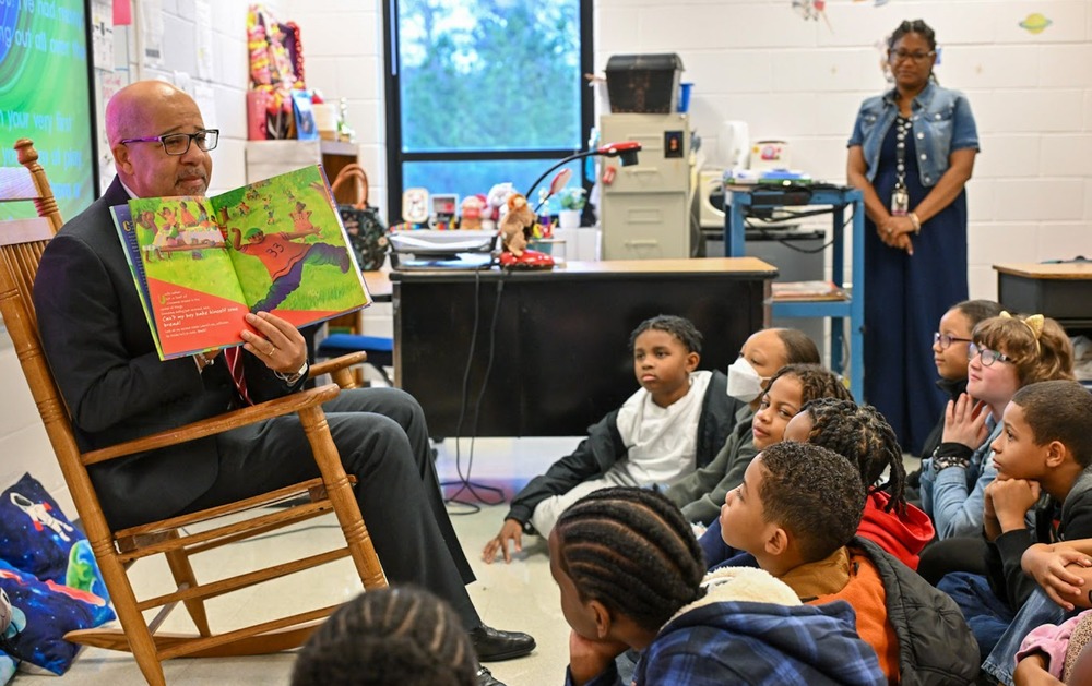 Superintendent Dr. Trent North reads to students at Chapel Hill Elementary.