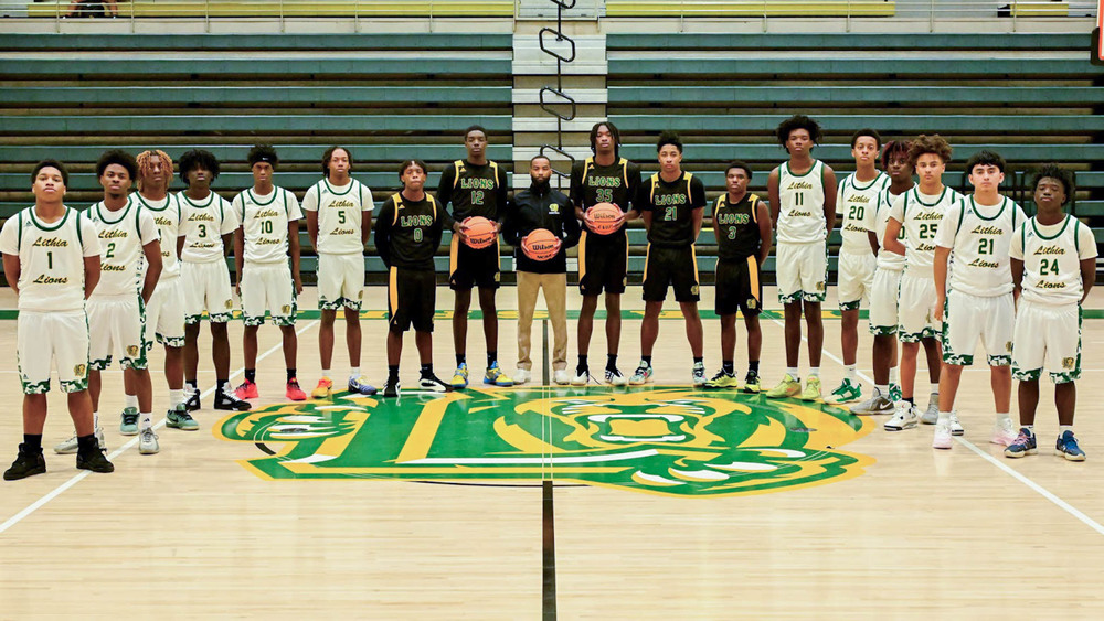 LSHS boys basketball team group photo