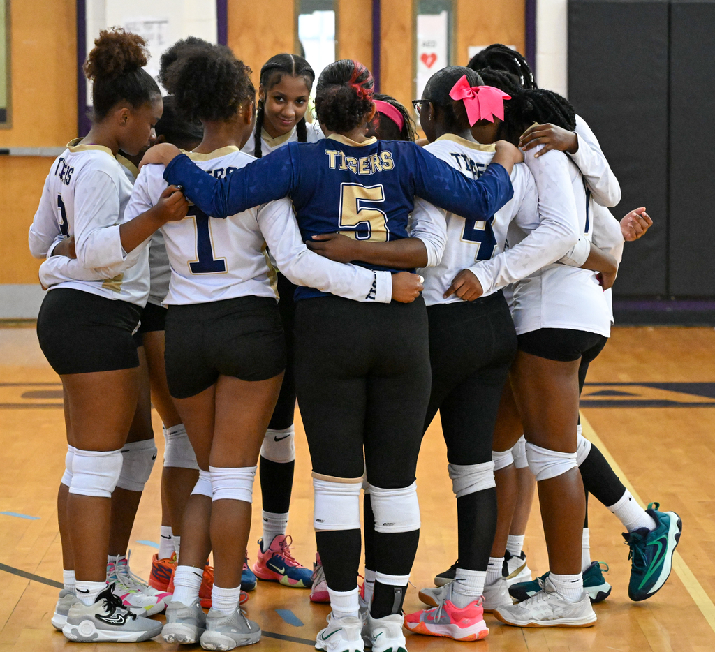 CHHS-DCHS Volleyball