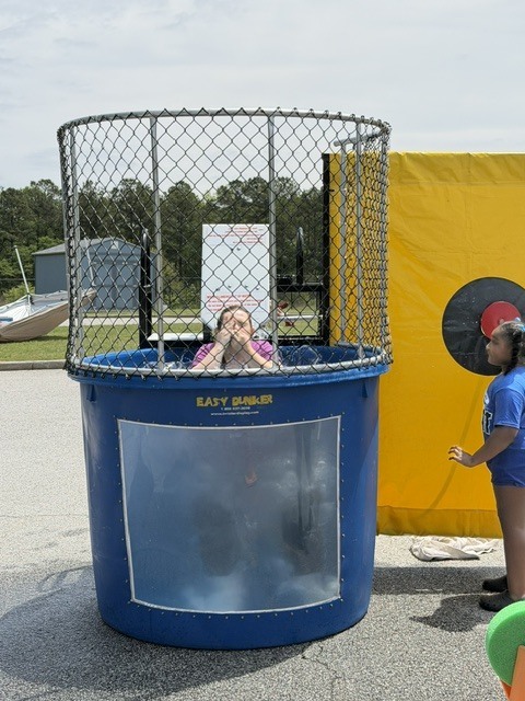 dunk tank