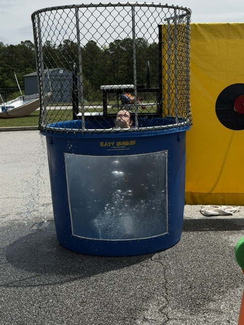 dunk tank