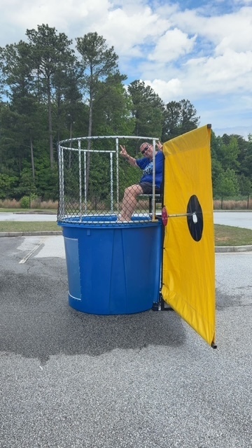 dunk tank