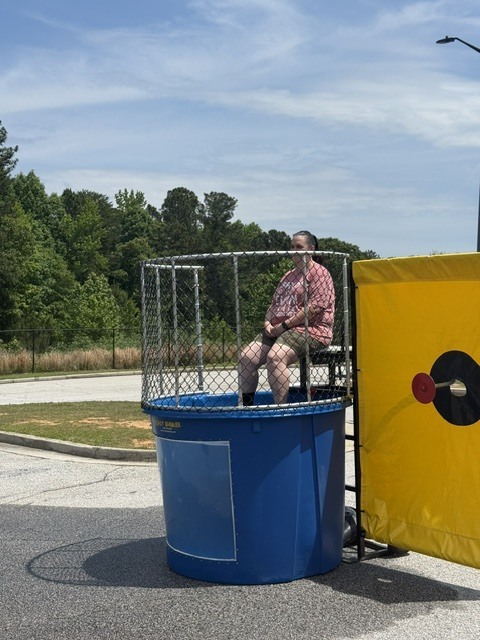 dunk tank