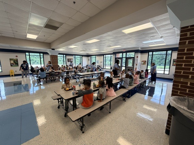 Kindergarten lunch