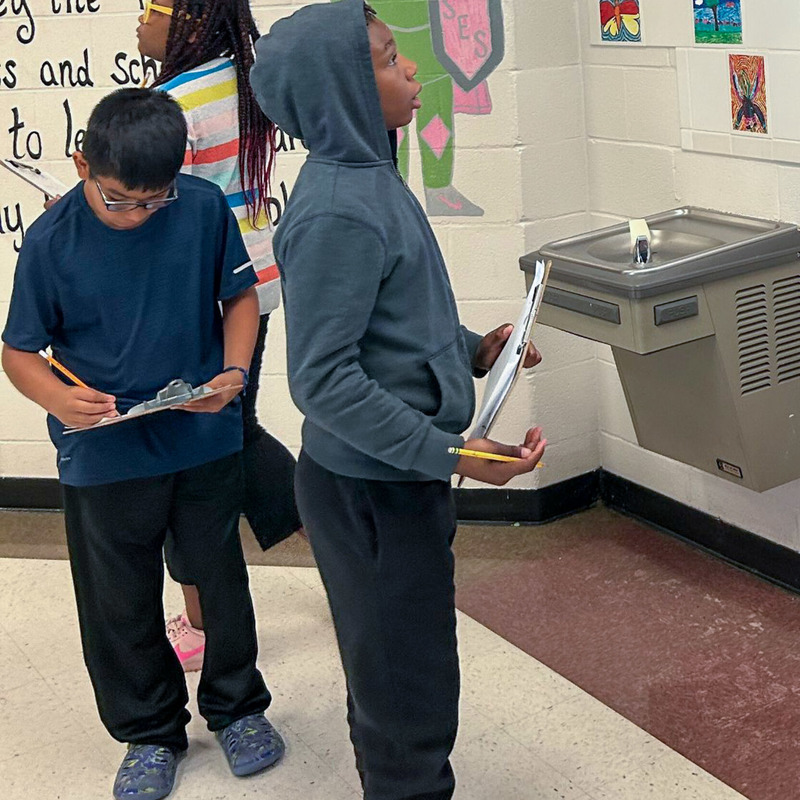 Sweetwater students participate in a scavenger hunt.