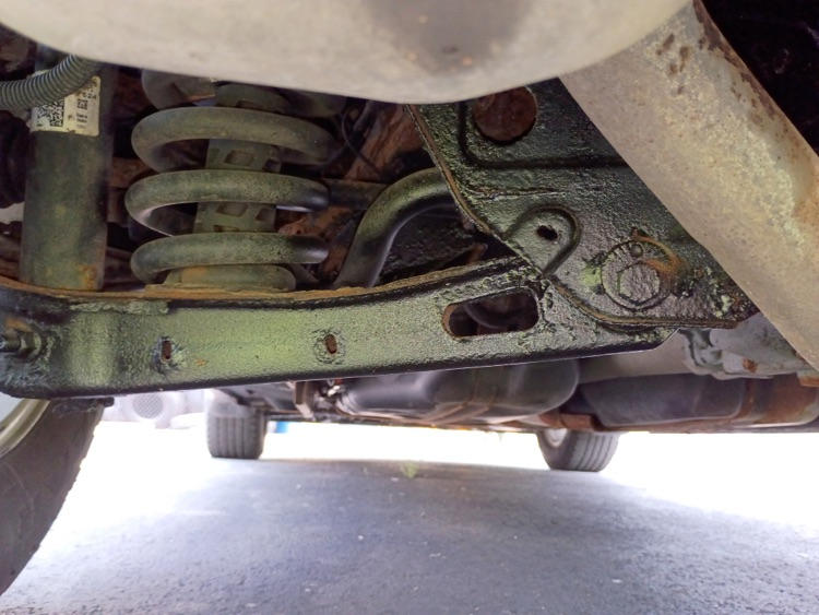 photo of undercarriage 