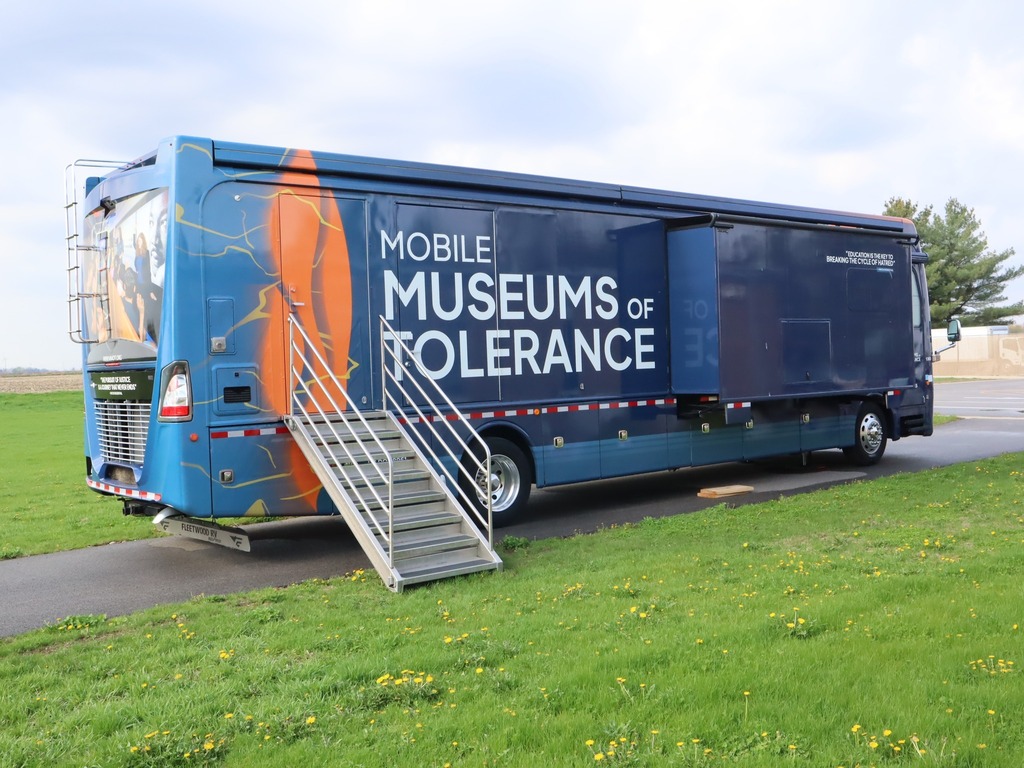 mobile museum rv