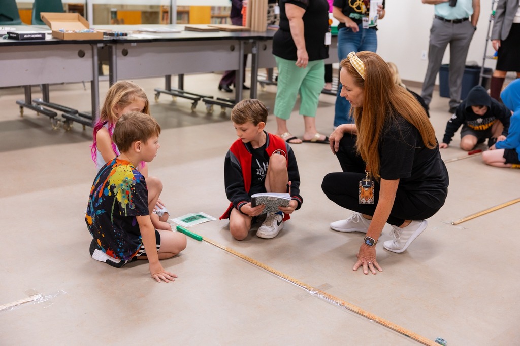 Board visits Rooster Springs Elementary
