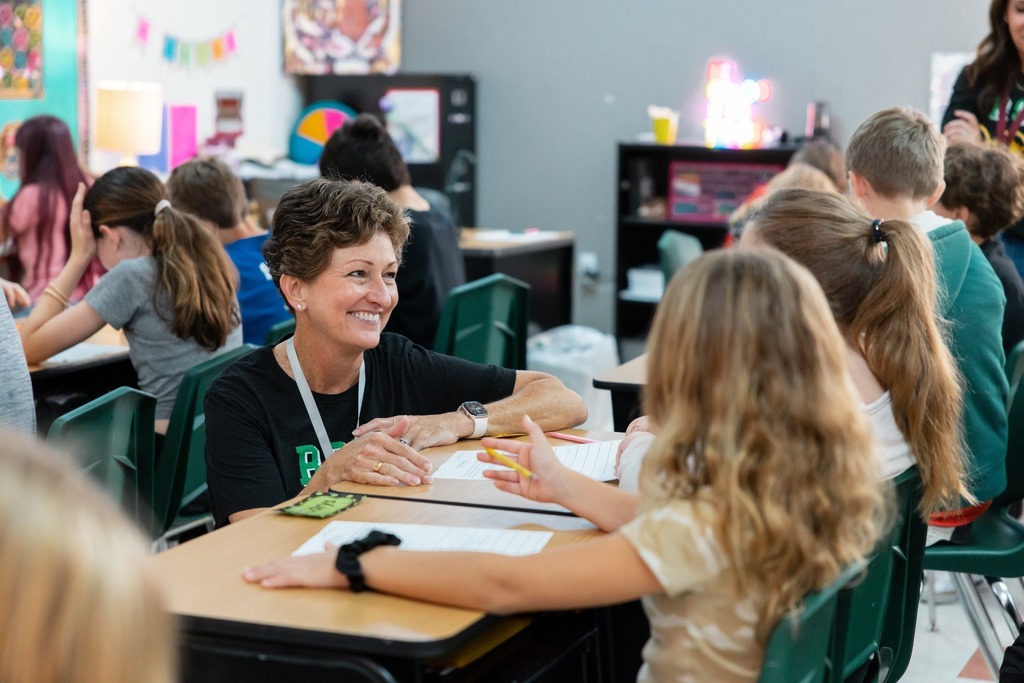 Board visits Rooster Springs Elementary