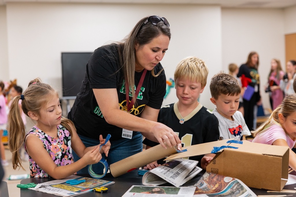 Board visits Rooster Springs Elementary