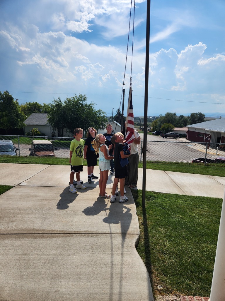 4th graders flag 