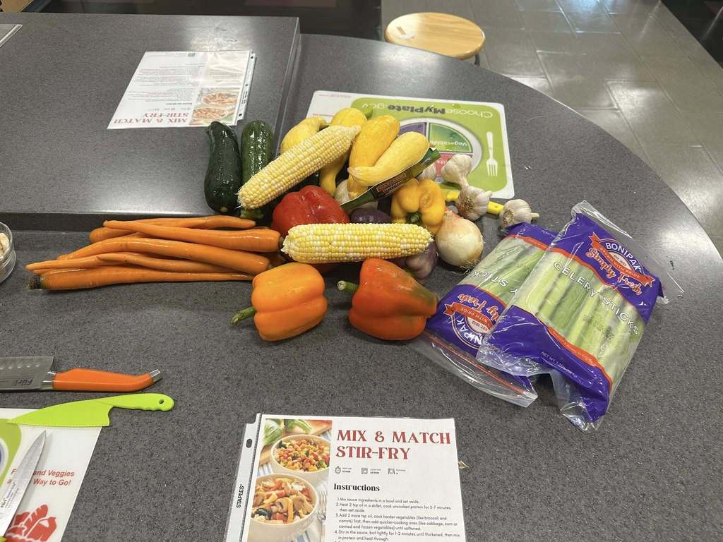 Cooking class for kids and parents sponsored by Dryden and taught by Cornell Cooperative Ext . Nutrition Educator.  Great class, delicious food and always building community 💜