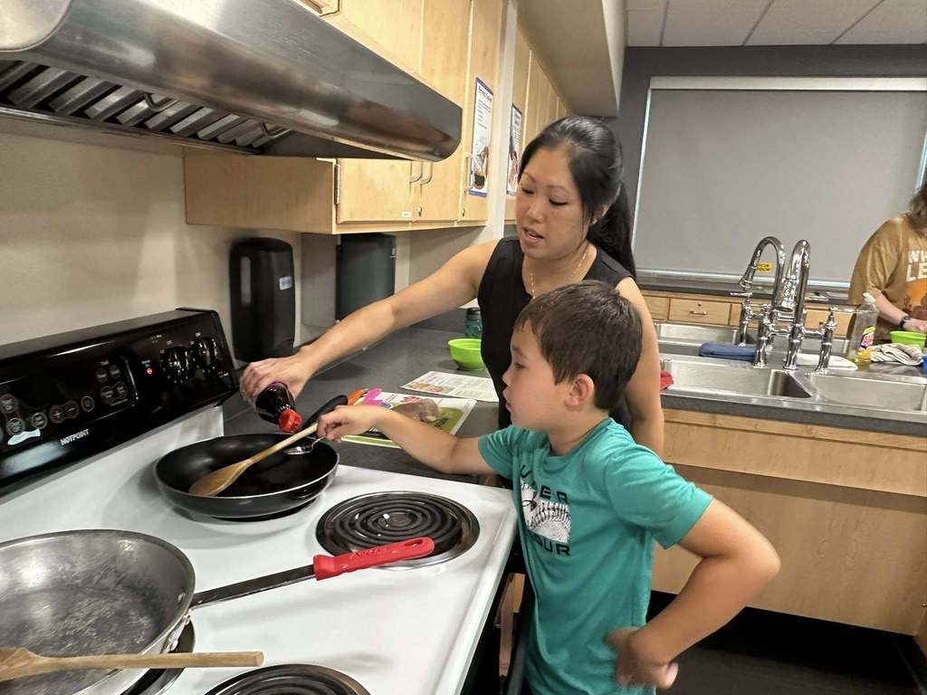 Cooking class for kids and parents sponsored by Dryden and taught by Cornell Cooperative Ext . Nutrition Educator.  Great class, delicious food and always building community 💜