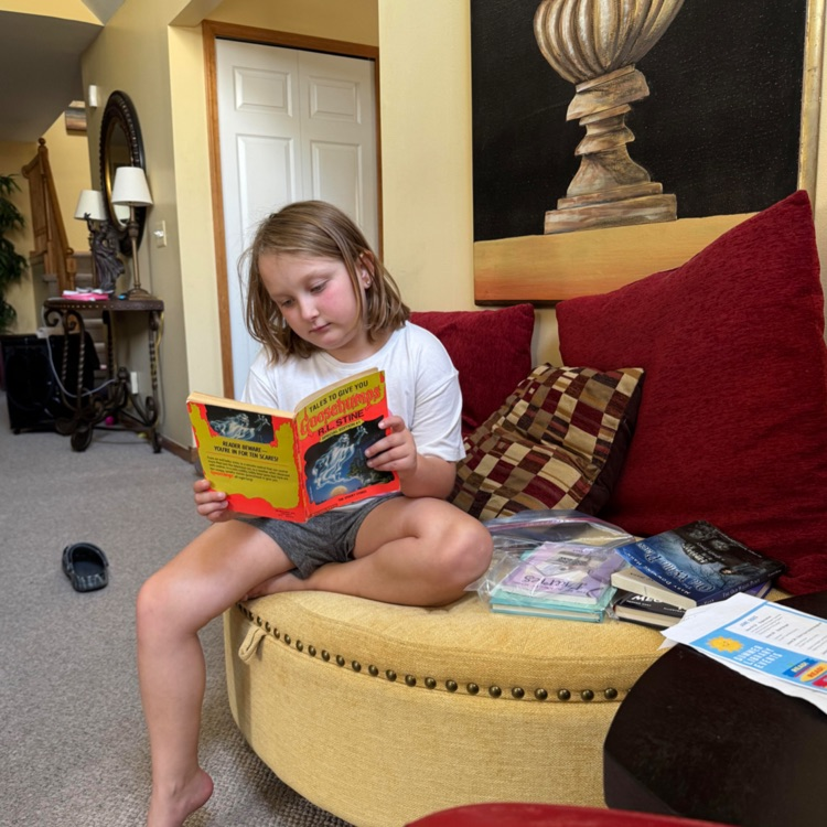 Lillyann has been using this summer to do some reading. #growingreaders #proudcardinal